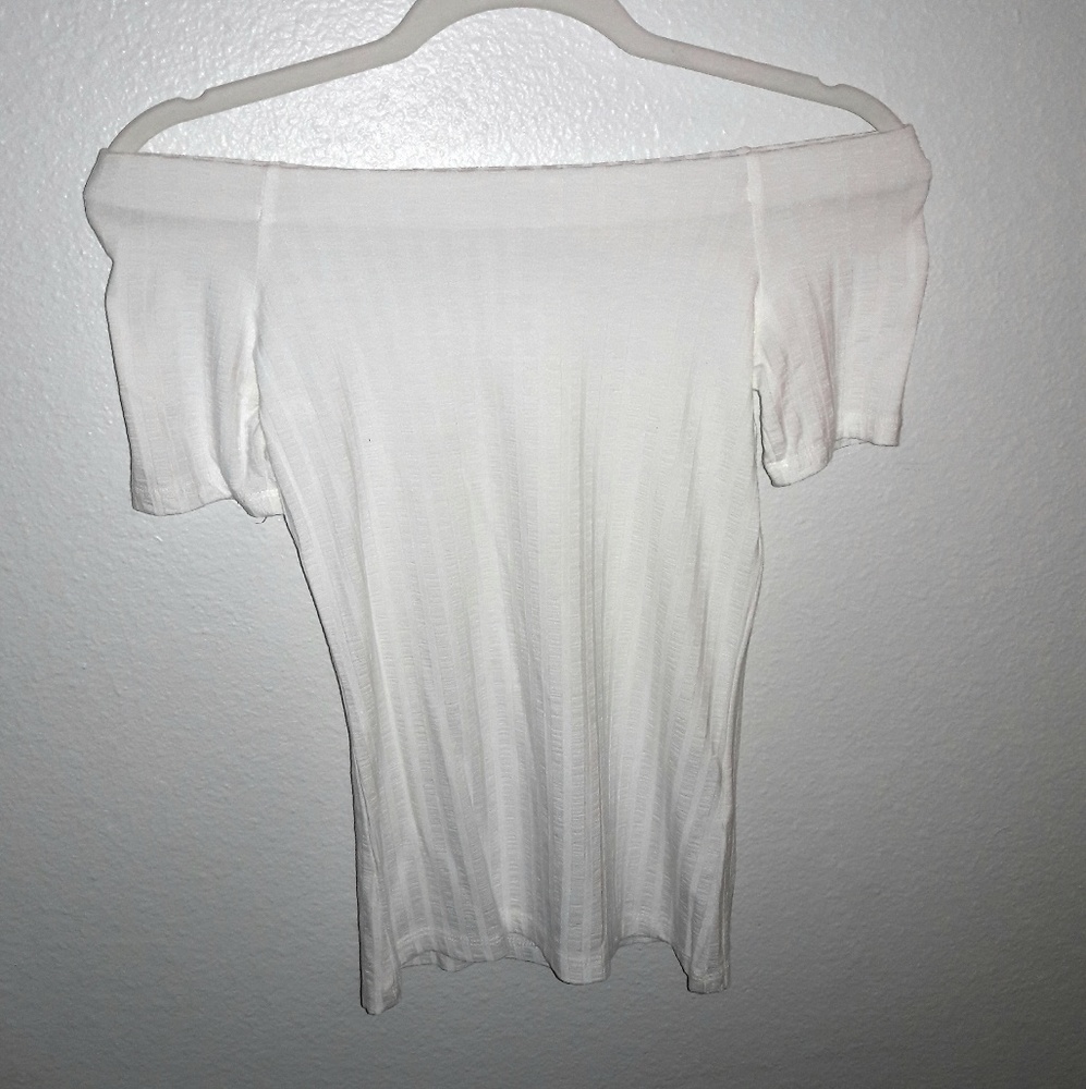 🌼Cream Off The Shoulder Ribbed Top🌼
